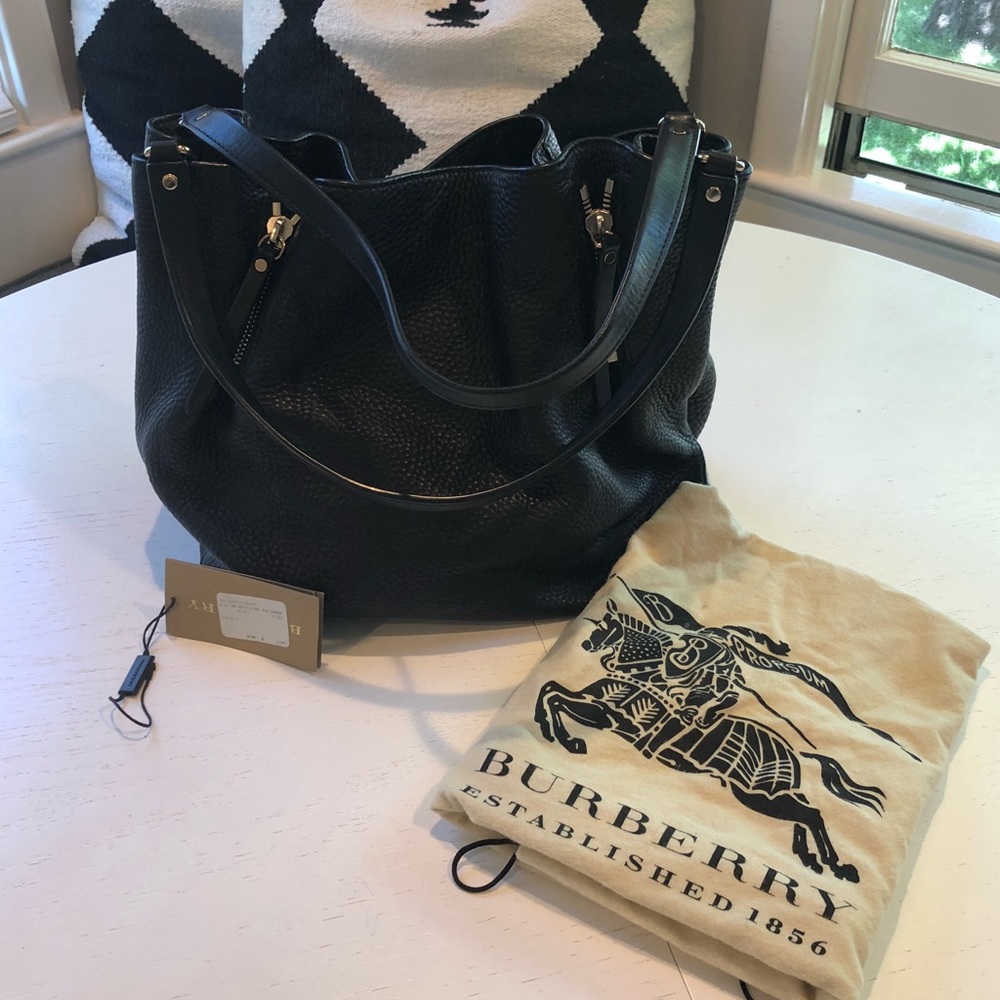 🇬🇧BURBERRY {Authentic} Maidstone Tote | Black